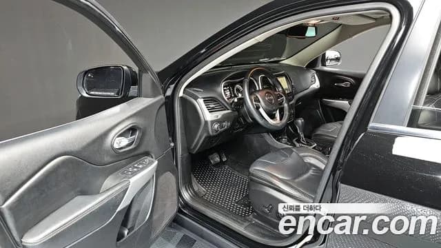 2018 Jeep Cherokee (KL) 2.4 Longitude High AWD Sold VIN 1C4PJMCB6JD606753 – front exterior 2018 Jeep Cherokee (KL) 2.4 Longitude High AWD Sold VIN 1C4PJMCB6JD606753 – front exterior