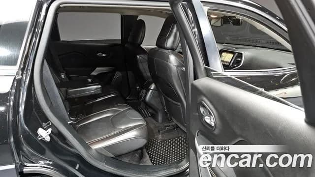 2018 Jeep Cherokee (KL) 2.4 Longitude High AWD Sold VIN 1C4PJMCB6JD606753 – interior seats 2018 Jeep Cherokee (KL) 2.4 Longitude High AWD Sold VIN 1C4PJMCB6JD606753 – interior seats