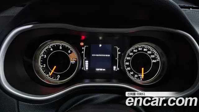 2018 Jeep Cherokee (KL) 2.4 Longitude High AWD Sold VIN 1C4PJMCB6JD606753 – exterior detail 2018 Jeep Cherokee (KL) 2.4 Longitude High AWD Sold VIN 1C4PJMCB6JD606753 – exterior detail
