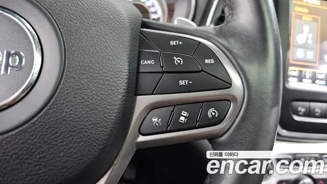 2019 Jeep Cherokee (KL) 2.4 Longitude High AWD Sold VIN 1C4PJMCBXKD251474 – undercarriage 2019 Jeep Cherokee (KL) 2.4 Longitude High AWD Sold VIN 1C4PJMCBXKD251474 – undercarriage