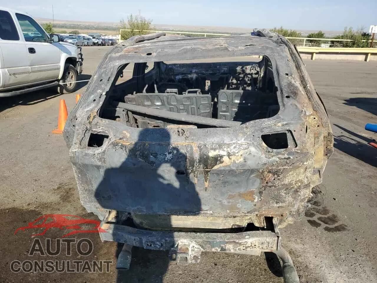 2014 JEEP GRAND CHER Damaged VIN 1C4PJMCS9EW321829 – engine bay 2014 JEEP GRAND CHER Damaged VIN 1C4PJMCS9EW321829 – engine bay