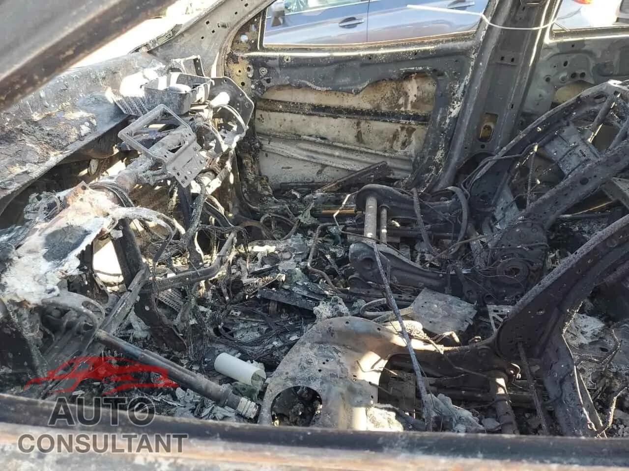 2014 JEEP GRAND CHER Damaged VIN 1C4PJMCS9EW321829 – exterior detail 2014 JEEP GRAND CHER Damaged VIN 1C4PJMCS9EW321829 – exterior detail