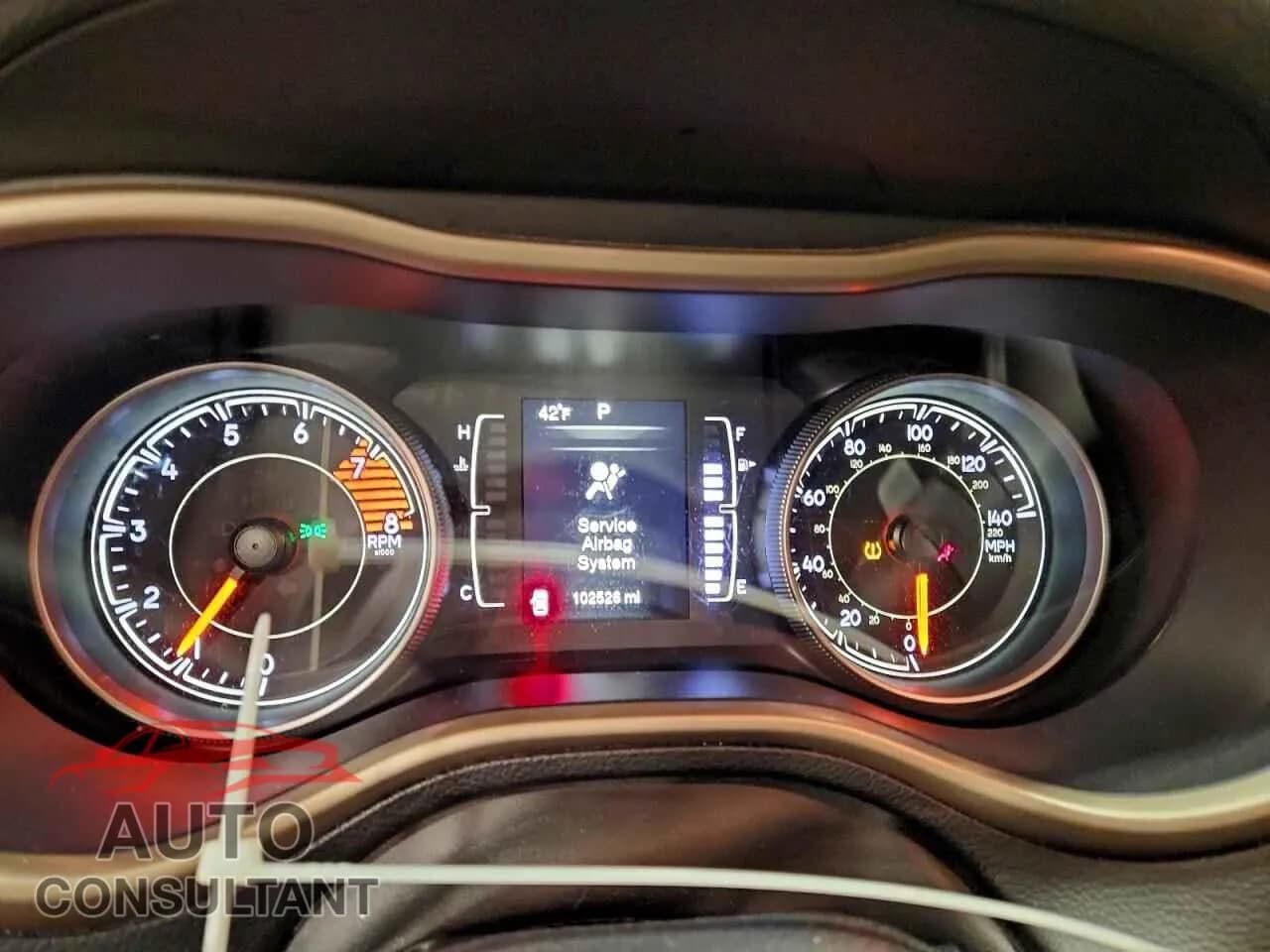 2016 JEEP GRAND CHER Damaged VIN 1C4PJMCSXGW252670 – trunk area 2016 JEEP GRAND CHER Damaged VIN 1C4PJMCSXGW252670 – trunk area