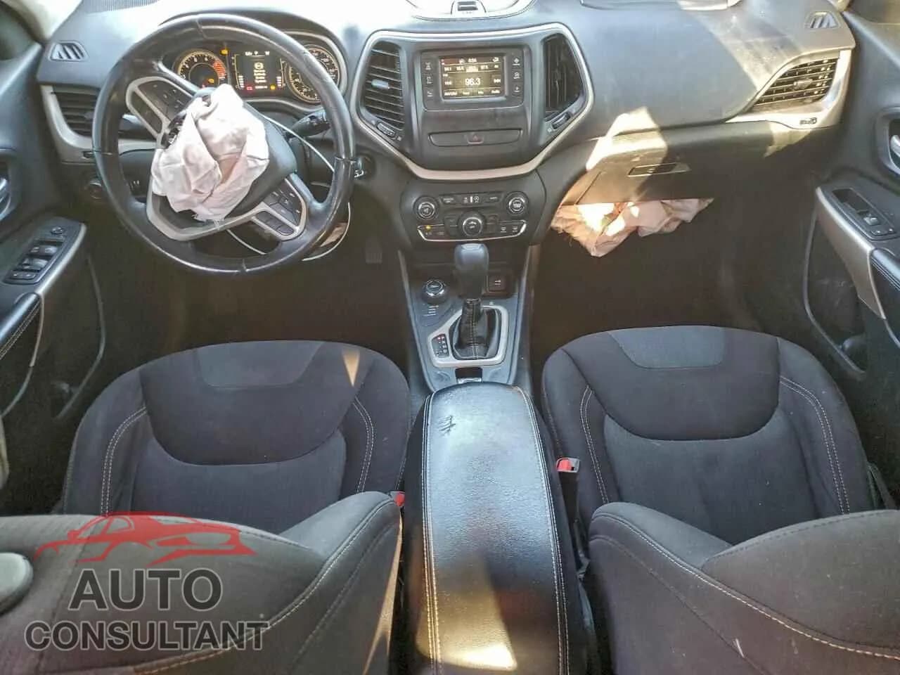 2017 JEEP GRAND CHER Damaged VIN 1C4PJMCSXHD213672 – undercarriage 2017 JEEP GRAND CHER Damaged VIN 1C4PJMCSXHD213672 – undercarriage