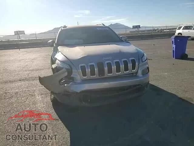 2017 JEEP GRAND CHER Damaged VIN 1C4PJMCSXHD213672 – photo 13 2017 JEEP GRAND CHER Damaged VIN 1C4PJMCSXHD213672 – photo 13