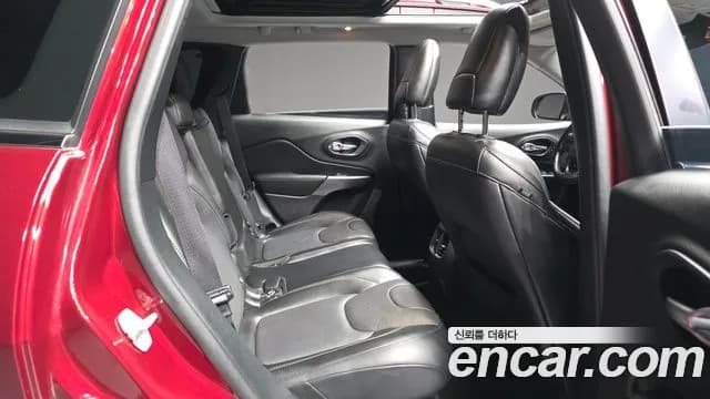 2020 Jeep Cherokee (KL) 2.4 Limited AWD Sold VIN 1C4PJMDB6LD508579 – trunk area 2020 Jeep Cherokee (KL) 2.4 Limited AWD Sold VIN 1C4PJMDB6LD508579 – trunk area