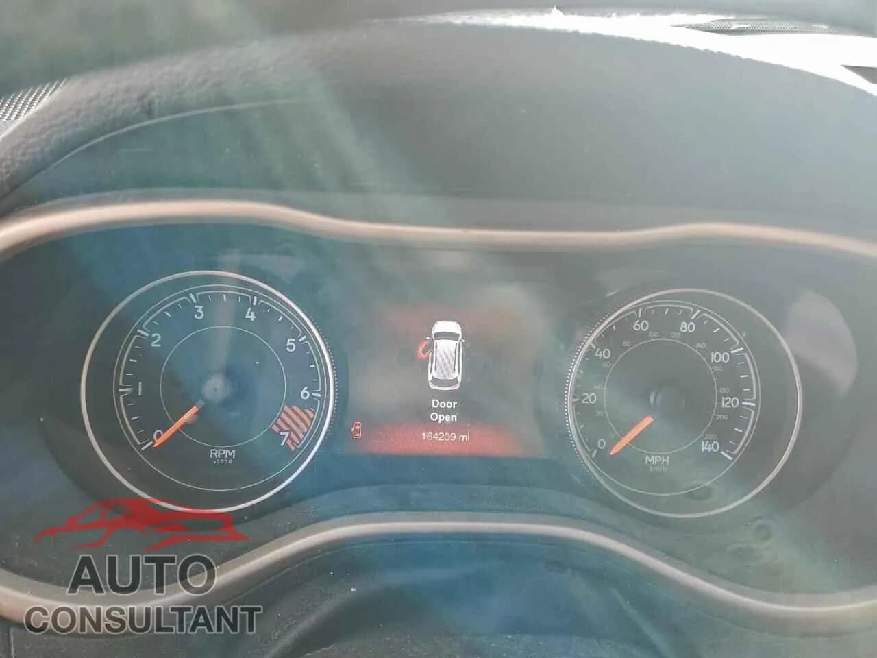 2015 JEEP GRAND CHER Damaged VIN 1C4PJMDB7FW763203 – trunk area 2015 JEEP GRAND CHER Damaged VIN 1C4PJMDB7FW763203 – trunk area