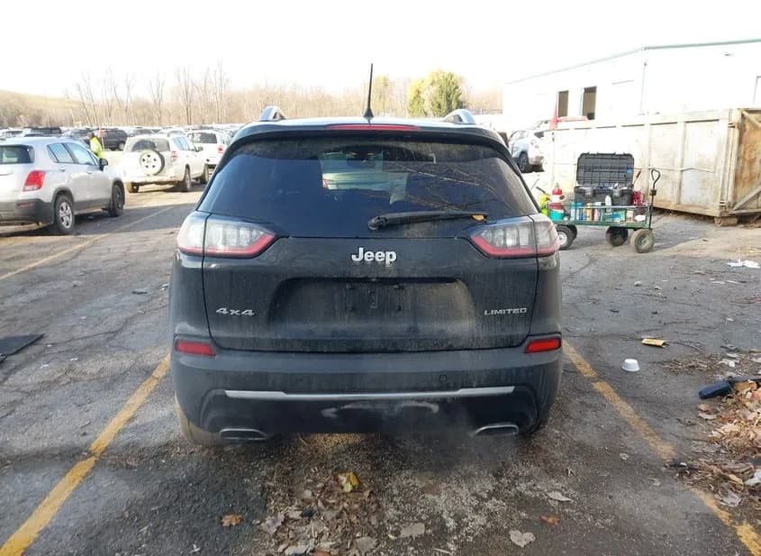 2019 JEEP Cherokee Used VIN 1C4PJMDX8KD444684 – photo 11 2019 JEEP Cherokee Used VIN 1C4PJMDX8KD444684 – photo 11