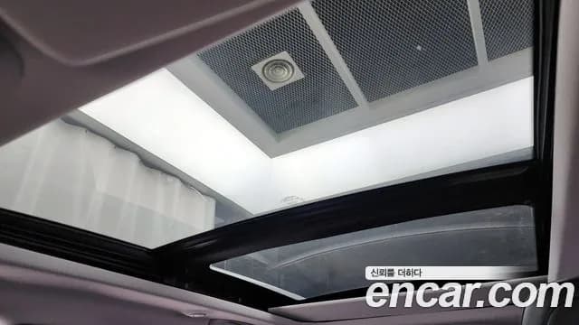 2019 Jeep Cherokee (KL) 2.2 Diesel Overland 4WD Sold VIN 1C4PJMJU4KD260403 – interior seats 2019 Jeep Cherokee (KL) 2.2 Diesel Overland 4WD Sold VIN 1C4PJMJU4KD260403 – interior seats