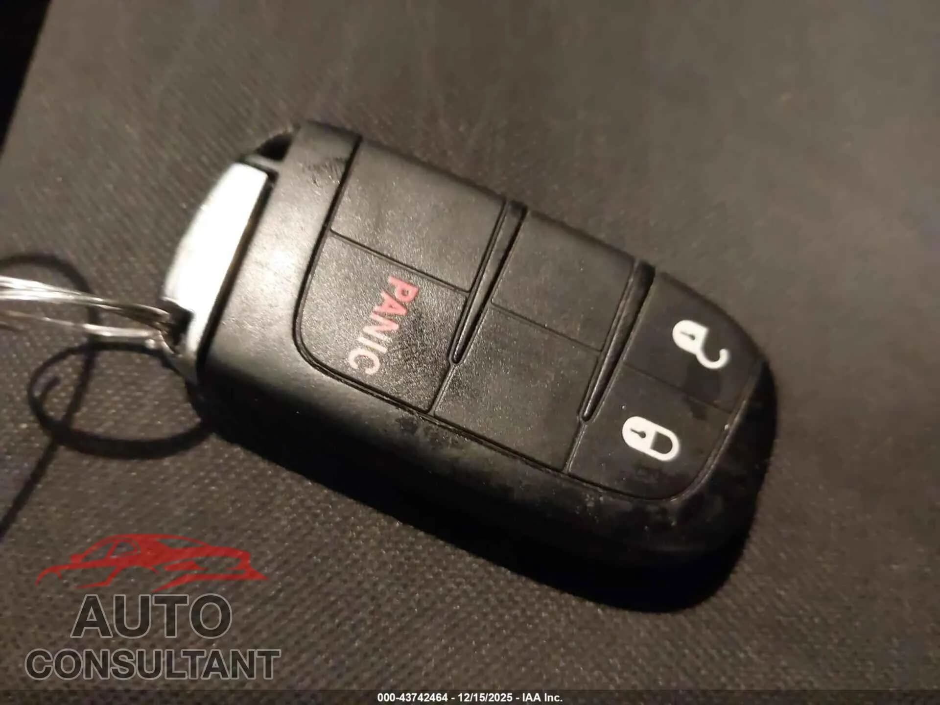 2018 DODGE DURANGO Damaged VIN 1C4RDJAGXJC330337 – photo 11 2018 DODGE DURANGO Damaged VIN 1C4RDJAGXJC330337 – photo 11