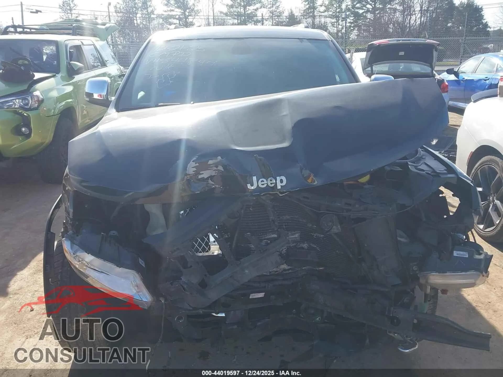 2013 JEEP GRAND CHEROKEE Damaged VIN 1C4RJECT5DC644847 – photo 11 2013 JEEP GRAND CHEROKEE Damaged VIN 1C4RJECT5DC644847 – photo 11