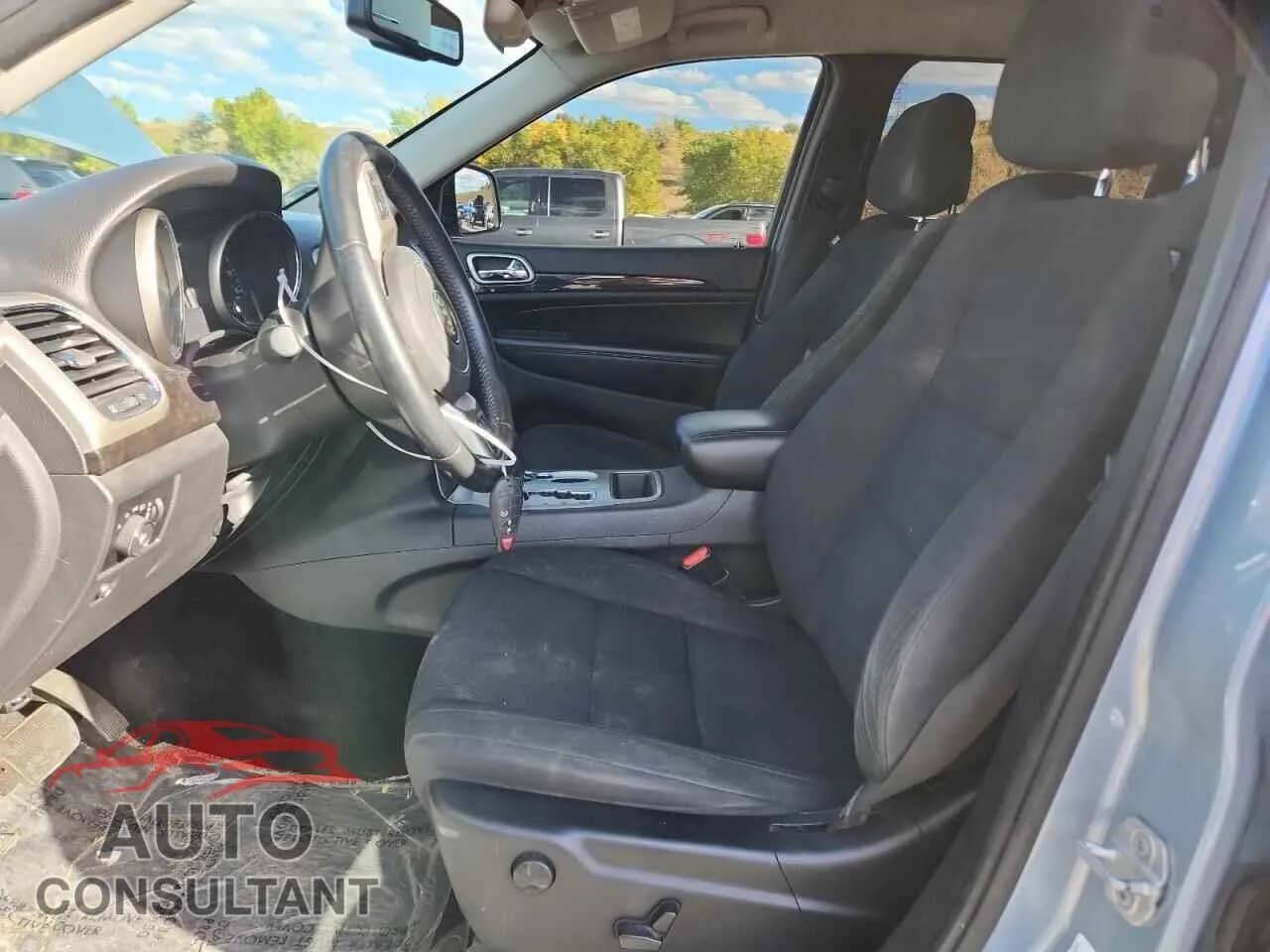 2013 JEEP GRAND CHER Damaged VIN 1C4RJFAG1DC505617 – exterior detail 2013 JEEP GRAND CHER Damaged VIN 1C4RJFAG1DC505617 – exterior detail