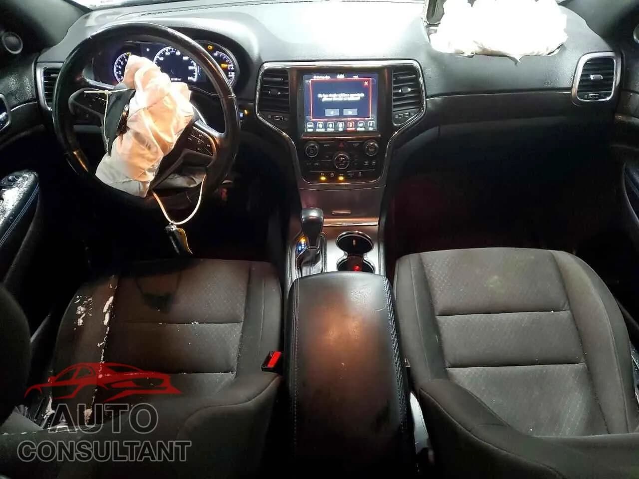 2018 JEEP GRAND CHER Damaged VIN 1C4RJFAG3JC370507 – undercarriage 2018 JEEP GRAND CHER Damaged VIN 1C4RJFAG3JC370507 – undercarriage