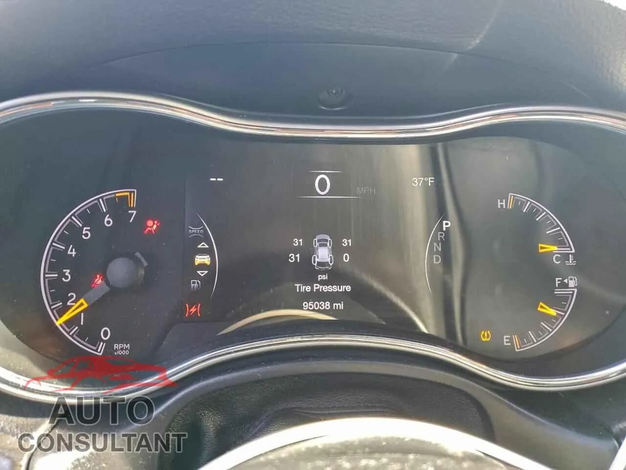 2018 JEEP GRAND CHER Damaged VIN 1C4RJFAG7JC157012 – trunk area 2018 JEEP GRAND CHER Damaged VIN 1C4RJFAG7JC157012 – trunk area