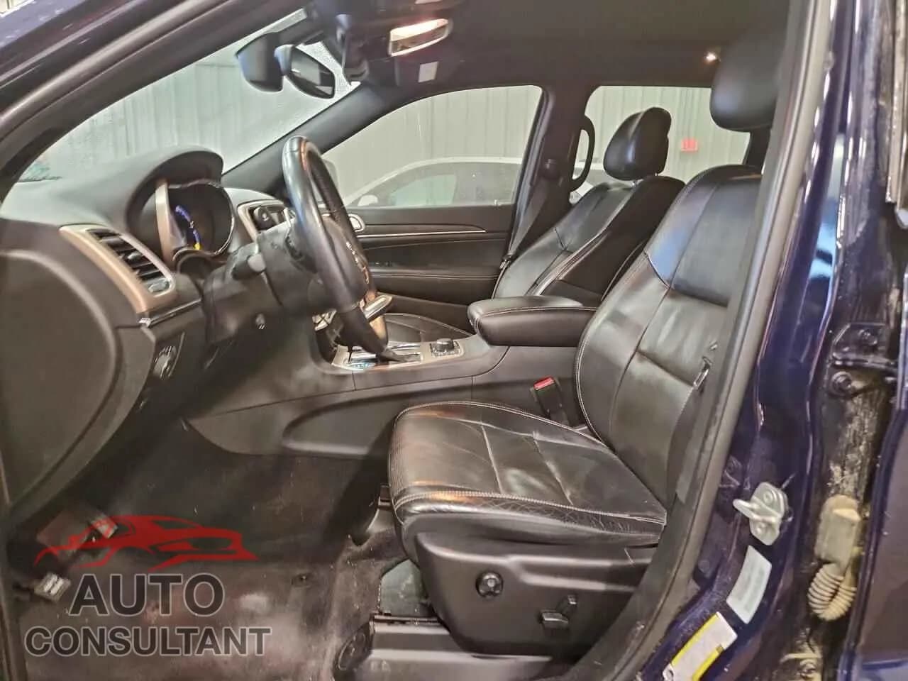 2017 JEEP GRAND CHER Damaged VIN 1C4RJFBG0HC884999 – exterior detail 2017 JEEP GRAND CHER Damaged VIN 1C4RJFBG0HC884999 – exterior detail