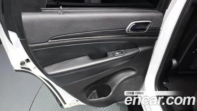 2020 Jeep Grand Cherokee 3.6 Limited-X Sold VIN 1C4RJFBG8LC336127 – rear exterior 2020 Jeep Grand Cherokee 3.6 Limited-X Sold VIN 1C4RJFBG8LC336127 – rear exterior