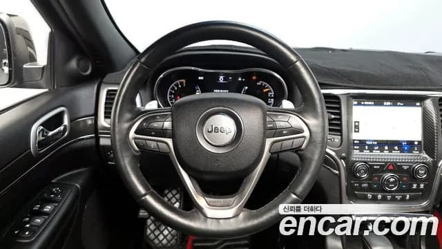 2018 Jeep Grand Cherokee 3.6 Limited Sold VIN 1C4RJFBGXJC163837 – trunk area 2018 Jeep Grand Cherokee 3.6 Limited Sold VIN 1C4RJFBGXJC163837 – trunk area