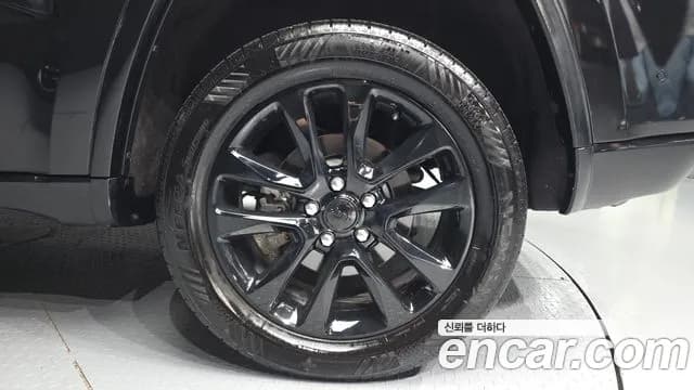 2017 Jeep Grand Cherokee 3.6 Overland Sold VIN 1C4RJFCG4HC747238 – photo 14 2017 Jeep Grand Cherokee 3.6 Overland Sold VIN 1C4RJFCG4HC747238 – photo 14