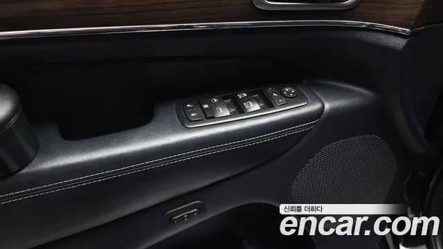 2017 Jeep Grand Cherokee 3.6 Overland Sold VIN 1C4RJFCG4HC747238 – photo 24 2017 Jeep Grand Cherokee 3.6 Overland Sold VIN 1C4RJFCG4HC747238 – photo 24