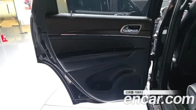 2017 Jeep Grand Cherokee 3.6 Overland Sold VIN 1C4RJFCG4HC747238 – photo 29 2017 Jeep Grand Cherokee 3.6 Overland Sold VIN 1C4RJFCG4HC747238 – photo 29