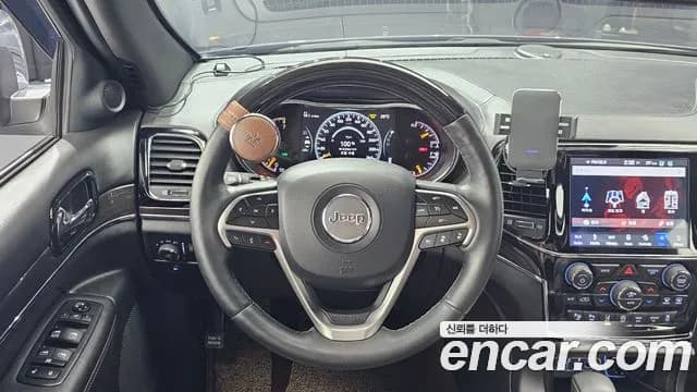 2019 Jeep Grand Cherokee 3.6 Overland Sold VIN 1C4RJFCG8KC760002 – side profile 2019 Jeep Grand Cherokee 3.6 Overland Sold VIN 1C4RJFCG8KC760002 – side profile