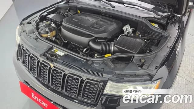 2019 Jeep Grand Cherokee 3.6 Summit Sold VIN 1C4RJFJG5KC837170 – exterior detail 2019 Jeep Grand Cherokee 3.6 Summit Sold VIN 1C4RJFJG5KC837170 – exterior detail