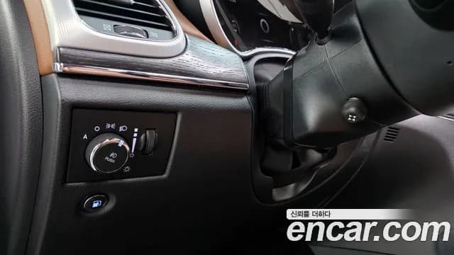 2020 Jeep Grand Cherokee 3.6 Summit Sold VIN 1C4RJFJG8LC369064 – interior seats 2020 Jeep Grand Cherokee 3.6 Summit Sold VIN 1C4RJFJG8LC369064 – interior seats