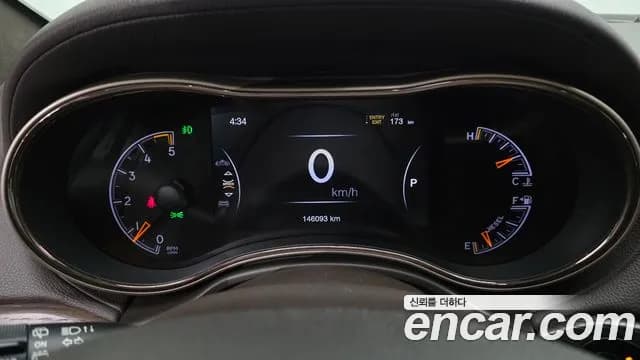 2017 Jeep Grand Cherokee 3.0 Diesel Overland Summit Sold VIN 1C4RJFJM4HC832671 – interior seats 2017 Jeep Grand Cherokee 3.0 Diesel Overland Summit Sold VIN 1C4RJFJM4HC832671 – interior seats