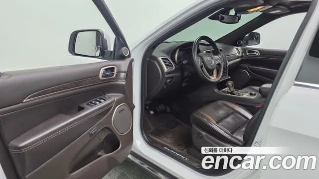 2017 Jeep Grand Cherokee 3.0 Diesel Overland Summit Sold VIN 1C4RJFJM4HC832671 – photo 14 2017 Jeep Grand Cherokee 3.0 Diesel Overland Summit Sold VIN 1C4RJFJM4HC832671 – photo 14