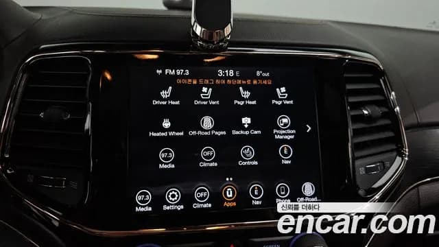 2019 Jeep Grand Cherokee 3.0 Diesel Overland Summit Sold VIN 1C4RJFJM7KC799947 – interior seats 2019 Jeep Grand Cherokee 3.0 Diesel Overland Summit Sold VIN 1C4RJFJM7KC799947 – interior seats