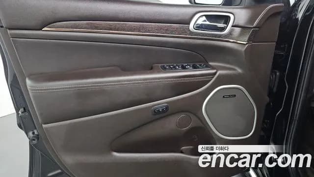 2019 Jeep Grand Cherokee 3.0 Diesel Overland Summit Sold VIN 1C4RJFJM7KC799947 – engine bay 2019 Jeep Grand Cherokee 3.0 Diesel Overland Summit Sold VIN 1C4RJFJM7KC799947 – engine bay