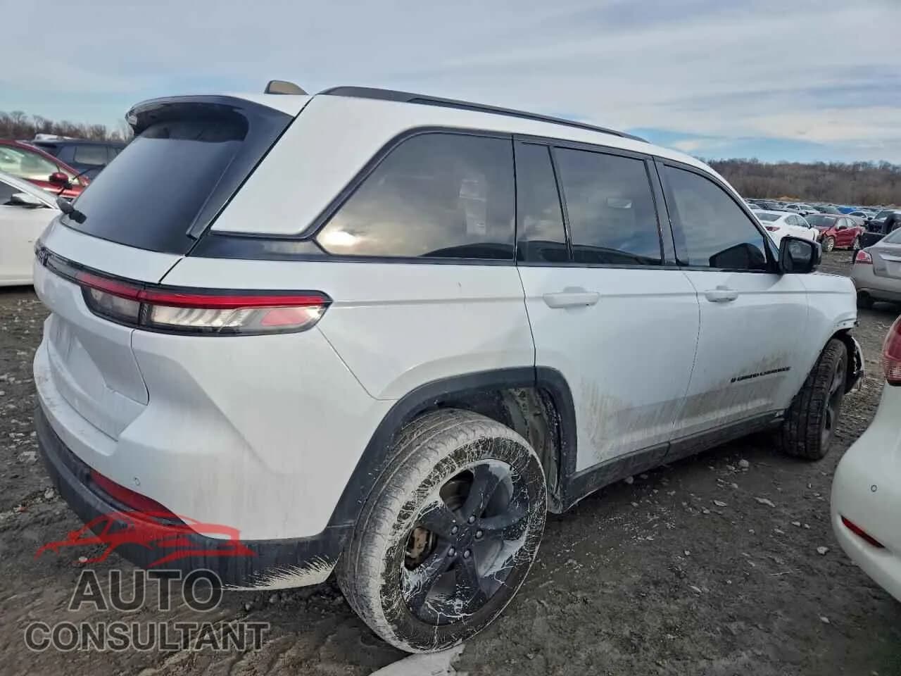 2023 JEEP GRAND CHER Damaged VIN 1C4RJGAG7P8855962 – side profile 2023 JEEP GRAND CHER Damaged VIN 1C4RJGAG7P8855962 – side profile