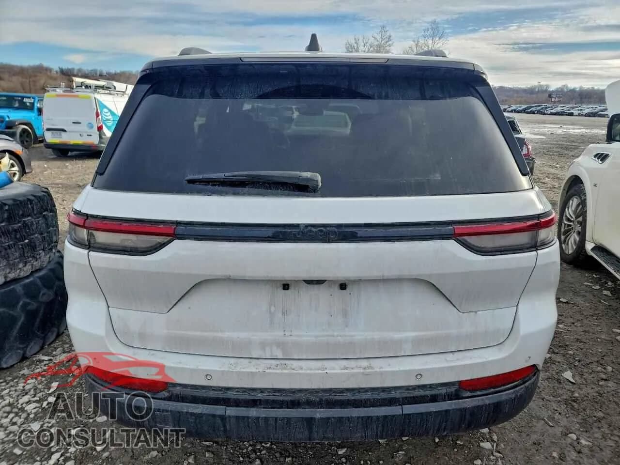 2023 JEEP GRAND CHER Damaged VIN 1C4RJGAG7P8855962 – engine bay 2023 JEEP GRAND CHER Damaged VIN 1C4RJGAG7P8855962 – engine bay