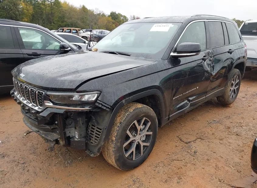 2024 JEEP Grand Cherokee Used VIN 1C4RJHBG9R8946948 – exterior detail 2024 JEEP Grand Cherokee Used VIN 1C4RJHBG9R8946948 – exterior detail