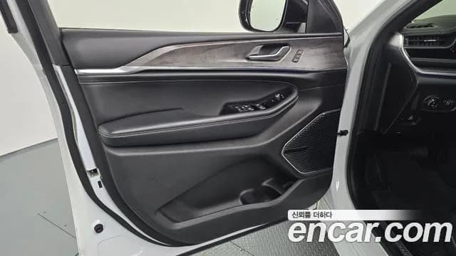 2022 Jeep Grand Cherokee (WL) L 3.6 Overland Sold VIN 1C4RJKDG3N8583972 – exterior detail 2022 Jeep Grand Cherokee (WL) L 3.6 Overland Sold VIN 1C4RJKDG3N8583972 – exterior detail