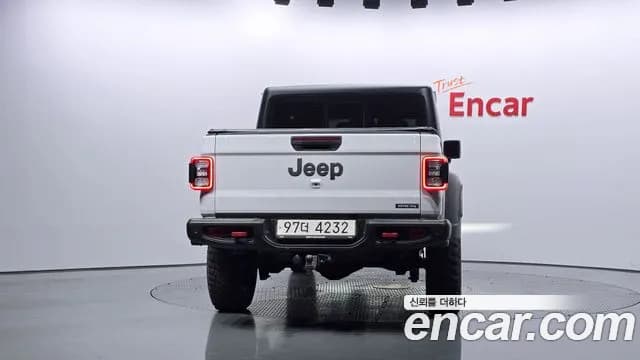 2021 Jeep Gladiator (JT) 3.6 Rubicon Sold VIN 1C6JJTBG1ML576236 – trunk area 2021 Jeep Gladiator (JT) 3.6 Rubicon Sold VIN 1C6JJTBG1ML576236 – trunk area