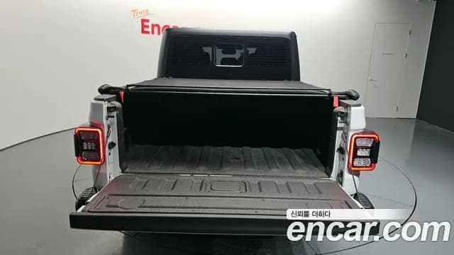 2021 Jeep Gladiator (JT) 3.6 Rubicon Sold VIN 1C6JJTBG7ML512802 – rear exterior 2021 Jeep Gladiator (JT) 3.6 Rubicon Sold VIN 1C6JJTBG7ML512802 – rear exterior