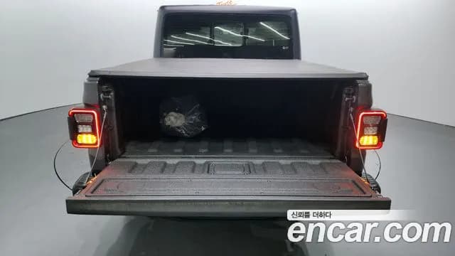 2021 Jeep Gladiator (JT) 3.6 Rubicon Sold VIN 1C6JJTBG7ML607957 – rear exterior 2021 Jeep Gladiator (JT) 3.6 Rubicon Sold VIN 1C6JJTBG7ML607957 – rear exterior