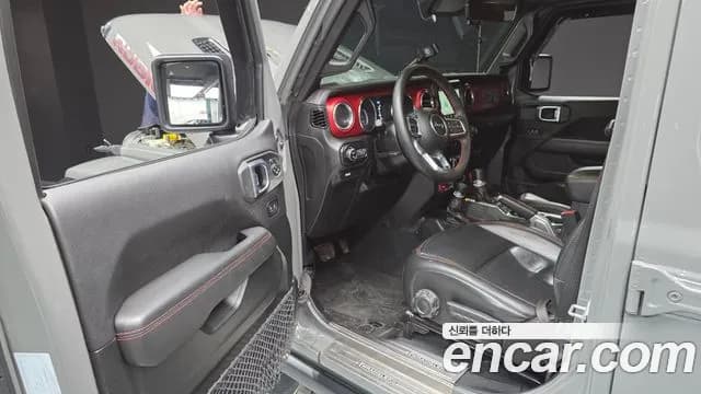 2021 Jeep Gladiator (JT) 3.6 Rubicon Sold VIN 1C6JJTBG9ML524109 – trunk area 2021 Jeep Gladiator (JT) 3.6 Rubicon Sold VIN 1C6JJTBG9ML524109 – trunk area