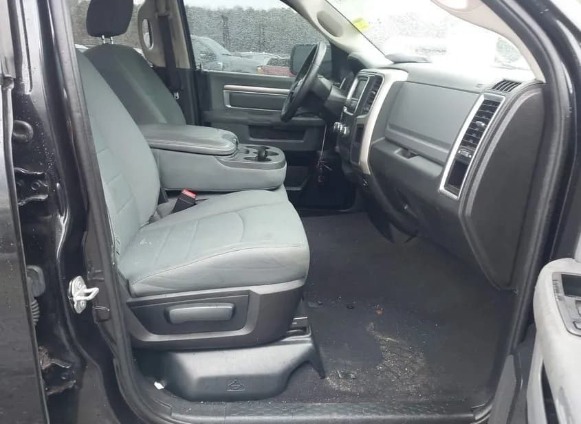 2016 RAM 1500 Used VIN 1C6RR7GT1GS229217 – interior seats 2016 RAM 1500 Used VIN 1C6RR7GT1GS229217 – interior seats