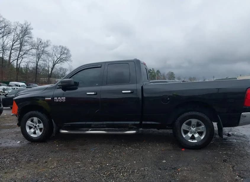 2016 RAM 1500 Used VIN 1C6RR7GT1GS229217 – engine bay 2016 RAM 1500 Used VIN 1C6RR7GT1GS229217 – engine bay