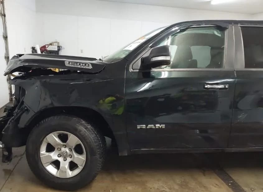 2019 RAM 1500 Used VIN 1C6SRFBT2KN680747 – dashboard 2019 RAM 1500 Used VIN 1C6SRFBT2KN680747 – dashboard