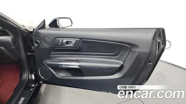 2020 Ford Mustang Coupe Sold VIN 1FA6P8TH1L5161055 – interior seats 2020 Ford Mustang Coupe Sold VIN 1FA6P8TH1L5161055 – interior seats