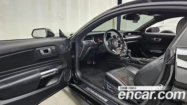 2019 Ford Mustang Coupe Sold VIN 1FA6P8TH5K5190699 – interior seats 2019 Ford Mustang Coupe Sold VIN 1FA6P8TH5K5190699 – interior seats