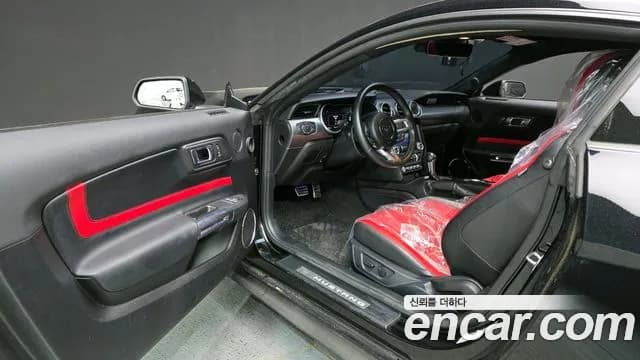 2021 Ford Mustang Coupe Sold VIN 1FA6P8THXM5142327 – interior seats 2021 Ford Mustang Coupe Sold VIN 1FA6P8THXM5142327 – interior seats