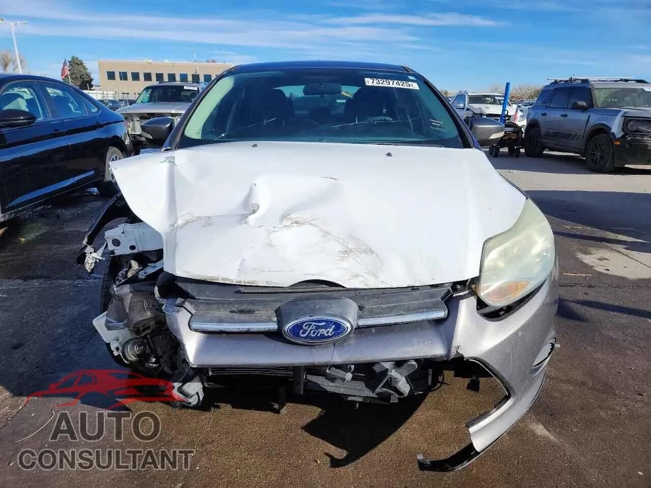 2013 FORD FOCUS Damaged VIN 1FADP3F21DL242992 – interior seats 2013 FORD FOCUS Damaged VIN 1FADP3F21DL242992 – interior seats
