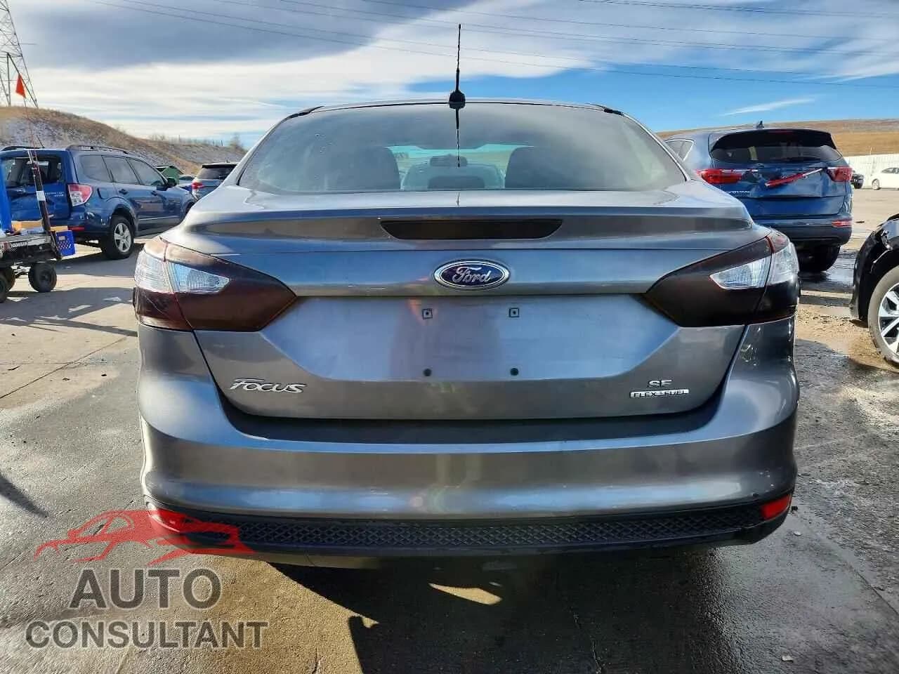 2013 FORD FOCUS Damaged VIN 1FADP3F21DL242992 – engine bay 2013 FORD FOCUS Damaged VIN 1FADP3F21DL242992 – engine bay