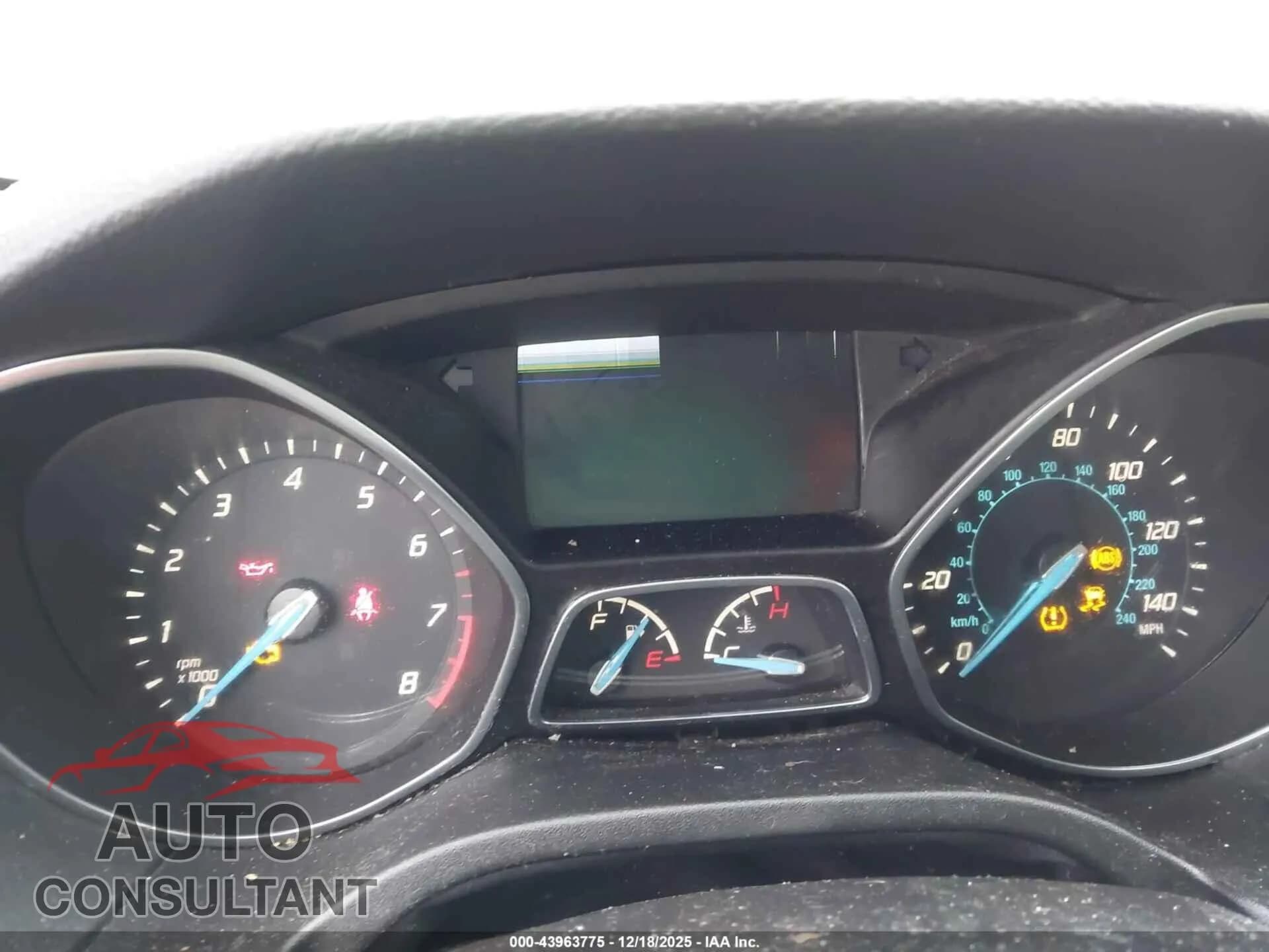 2014 FORD FOCUS Damaged VIN 1FADP3F27EL418185 – exterior detail 2014 FORD FOCUS Damaged VIN 1FADP3F27EL418185 – exterior detail