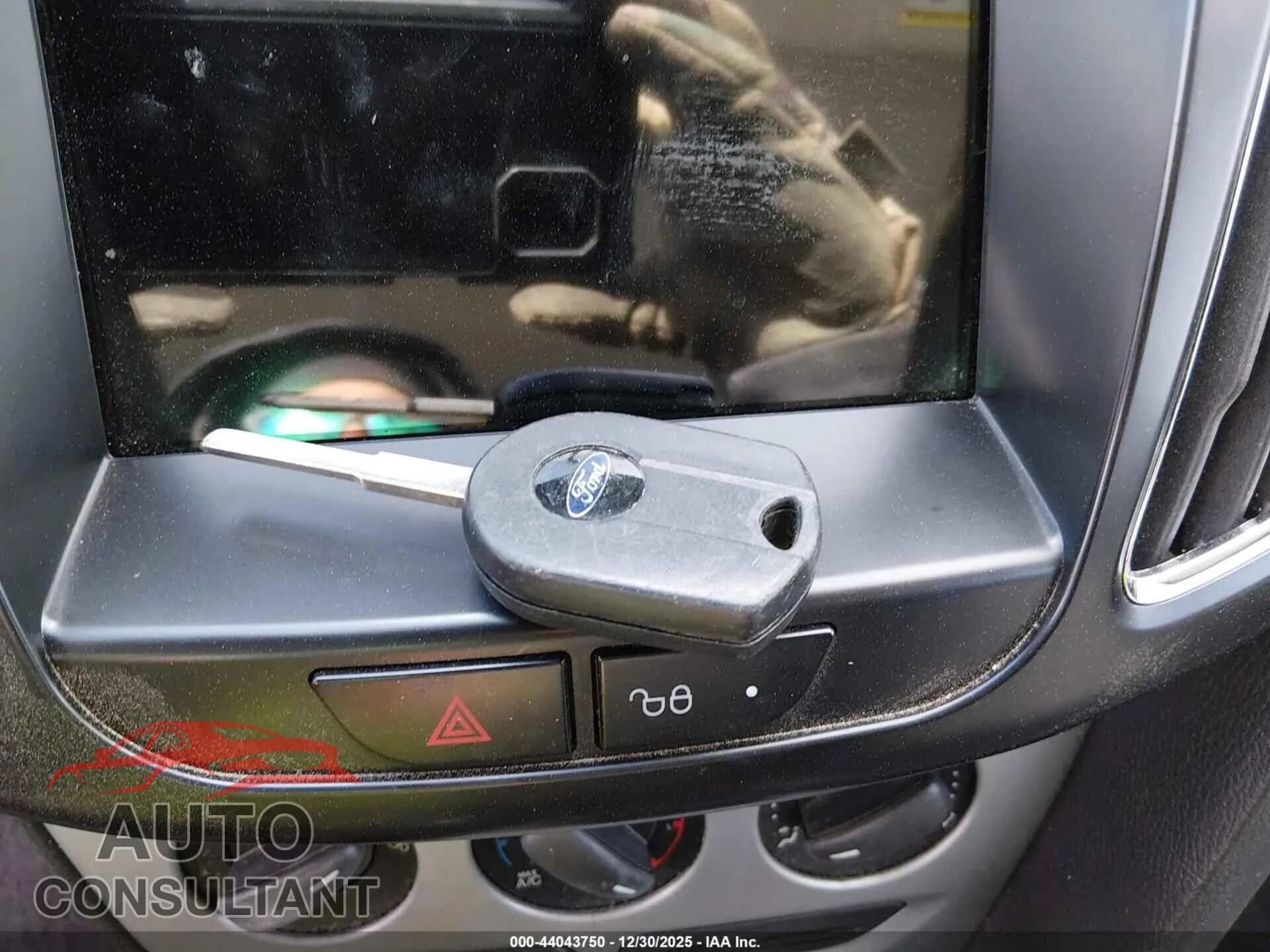 2014 FORD FOCUS Damaged VIN 1FADP3K2XEL339339 – photo 11 2014 FORD FOCUS Damaged VIN 1FADP3K2XEL339339 – photo 11