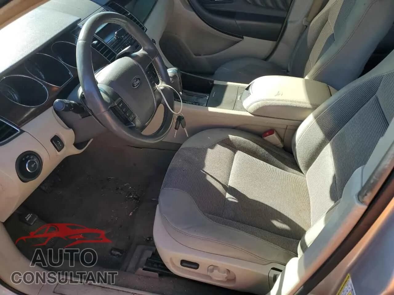 2010 FORD TAURUS Damaged VIN 1FAHP2EW1AG100355 – exterior detail 2010 FORD TAURUS Damaged VIN 1FAHP2EW1AG100355 – exterior detail